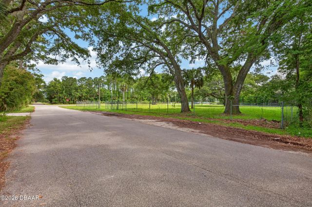1082 Broadway Avenue, Ormond Beach, FL 32174