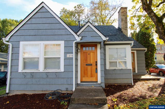 2490 E Nob Hill St SE, Salem, OR 97302