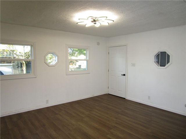 411 Emerson Ave., Farrell, PA 16121