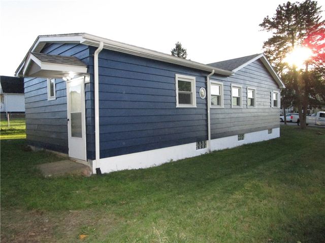 411 Emerson Ave., Farrell, PA 16121