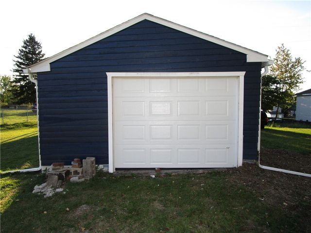 411 Emerson Ave., Farrell, PA 16121