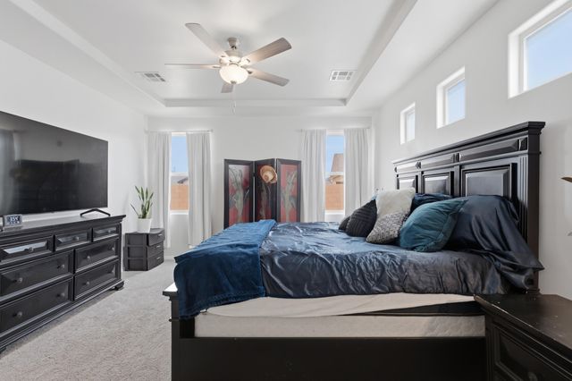 215 Needle Avenue SW, Los Lunas, NM 87031