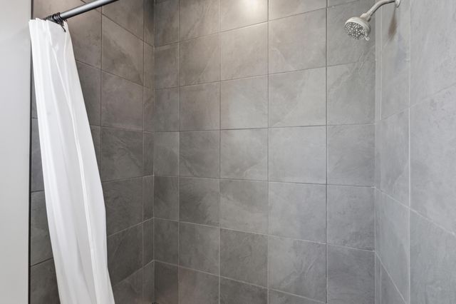 215 Needle Avenue SW, Los Lunas, NM 87031