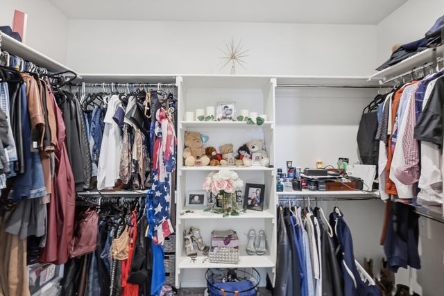 215 Needle Avenue SW, Los Lunas, NM 87031