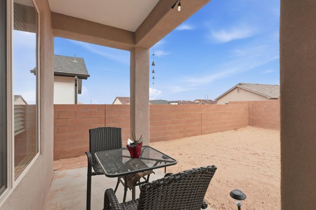 215 Needle Avenue SW, Los Lunas, NM 87031