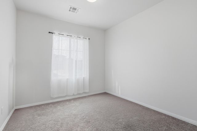 215 Needle Avenue SW, Los Lunas, NM 87031