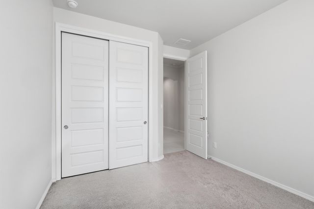 215 Needle Avenue SW, Los Lunas, NM 87031