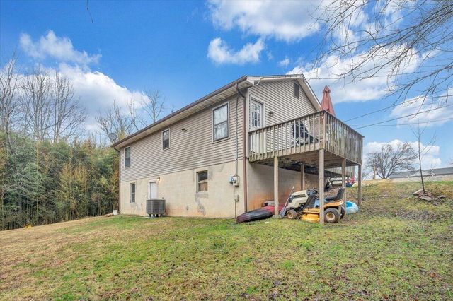 291 Falcon Ridge RD, Rocky Mount, VA 24151