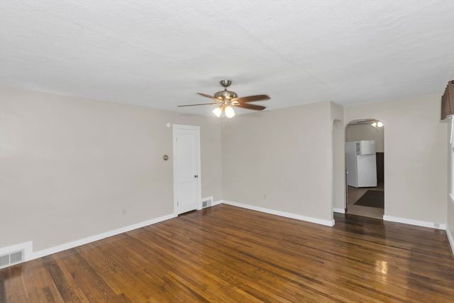 582 Broadway St, Chicopee, MA 01020