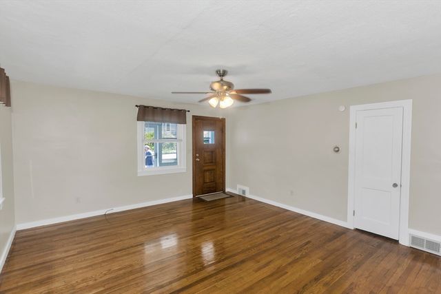 582 Broadway St, Chicopee, MA 01020