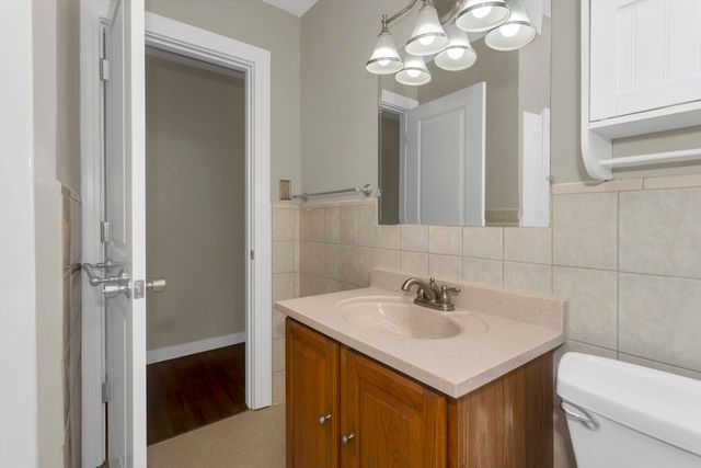 582 Broadway St, Chicopee, MA 01020