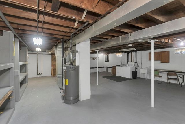582 Broadway St, Chicopee, MA 01020
