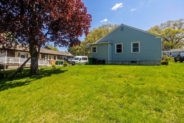 582 Broadway St, Chicopee, MA 01020
