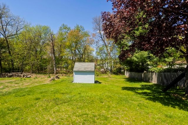582 Broadway St, Chicopee, MA 01020