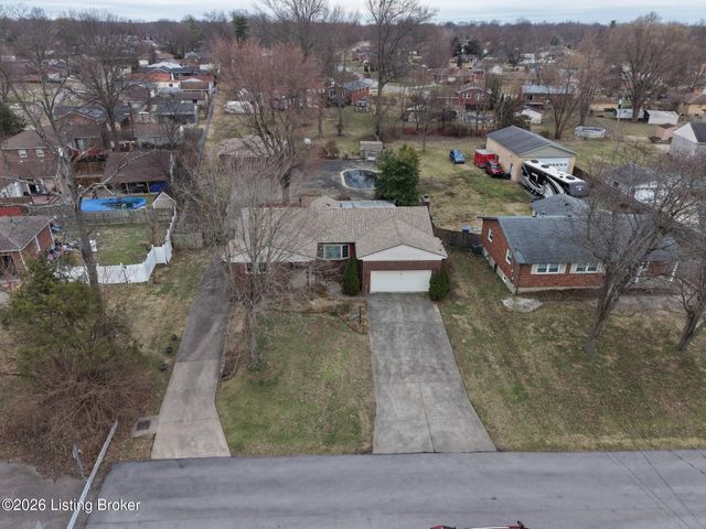 4508 Santa Paula Ln, Louisville, KY 40219