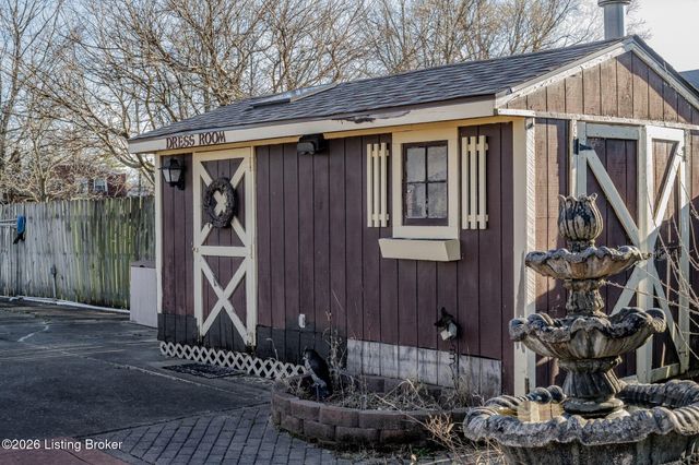 4508 Santa Paula Ln, Louisville, KY 40219