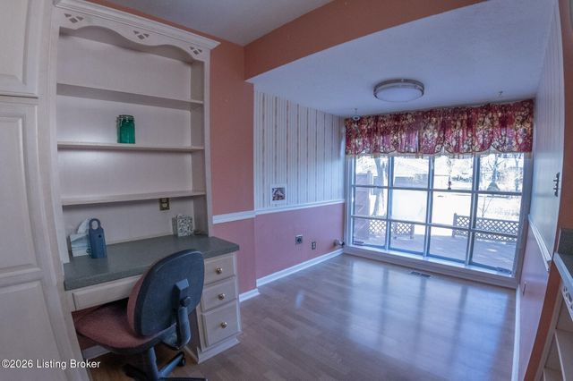 4508 Santa Paula Ln, Louisville, KY 40219