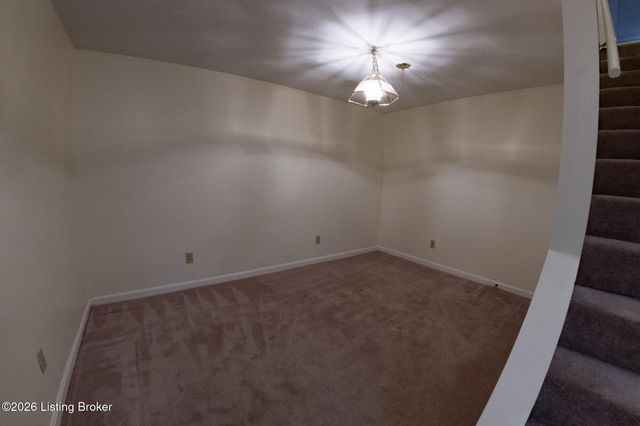 4508 Santa Paula Ln, Louisville, KY 40219