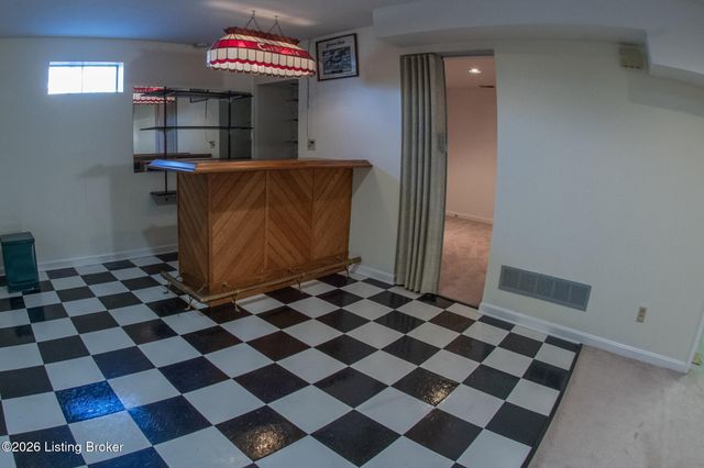 4508 Santa Paula Ln, Louisville, KY 40219