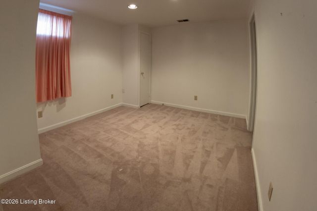 4508 Santa Paula Ln, Louisville, KY 40219