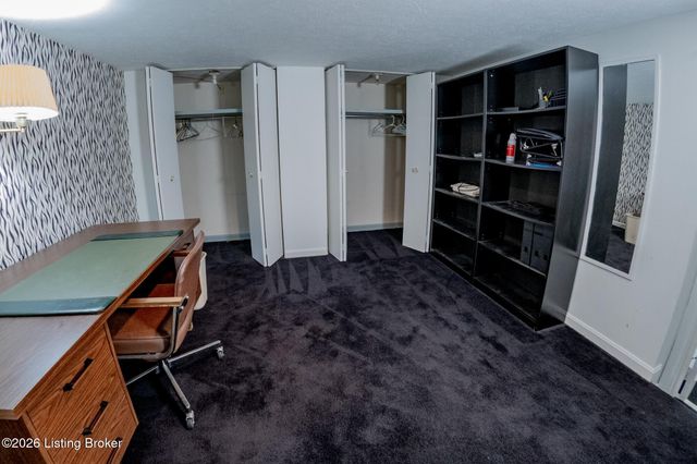 4508 Santa Paula Ln, Louisville, KY 40219