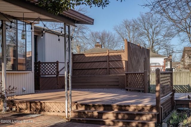 4508 Santa Paula Ln, Louisville, KY 40219