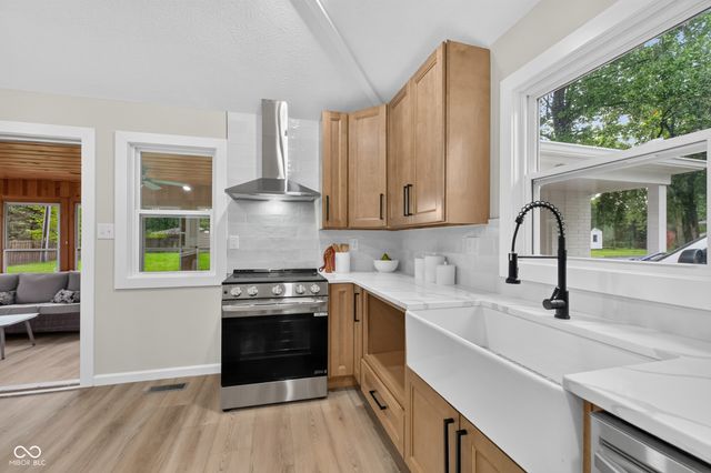 4808 E 71st Street, Indianapolis, IN 46220
