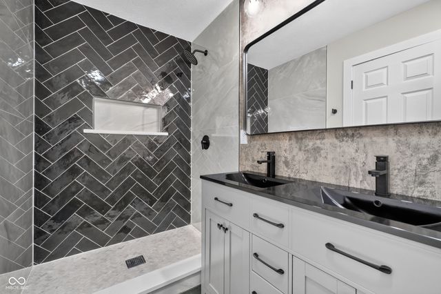 4808 E 71st Street, Indianapolis, IN 46220