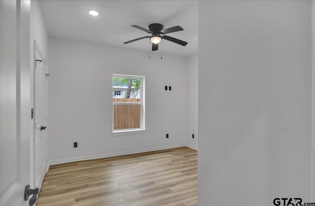 906 S Turner, Tyler, TX 75701