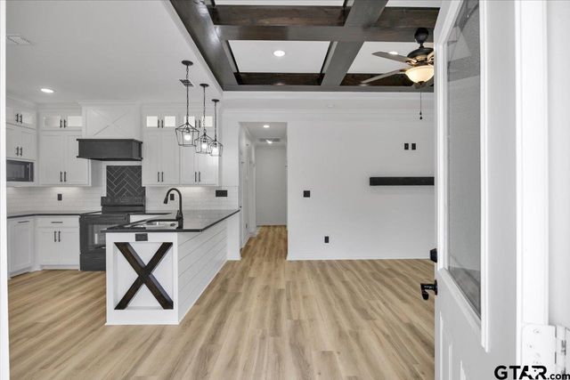 906 S Turner, Tyler, TX 75701