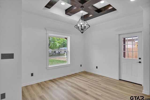 906 S Turner, Tyler, TX 75701