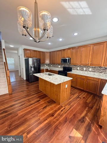 8140 GILROY DR, Lorton, VA 22079