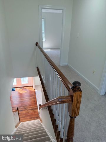 8140 GILROY DR, Lorton, VA 22079