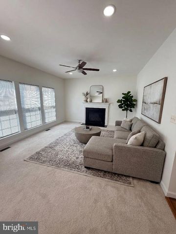 8140 GILROY DR, Lorton, VA 22079