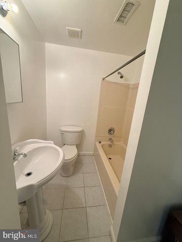 8140 GILROY DR, Lorton, VA 22079