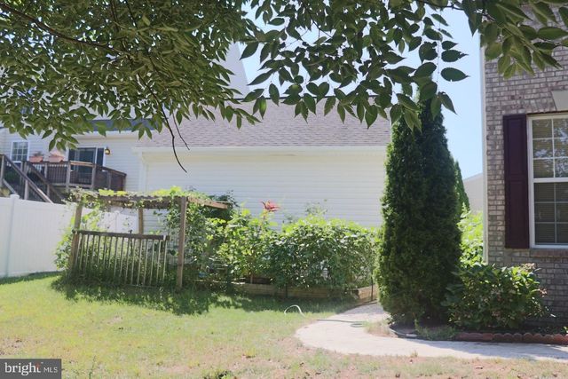 8140 GILROY DR, Lorton, VA 22079