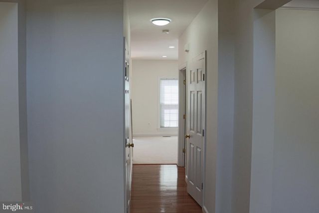 8140 GILROY DR, Lorton, VA 22079