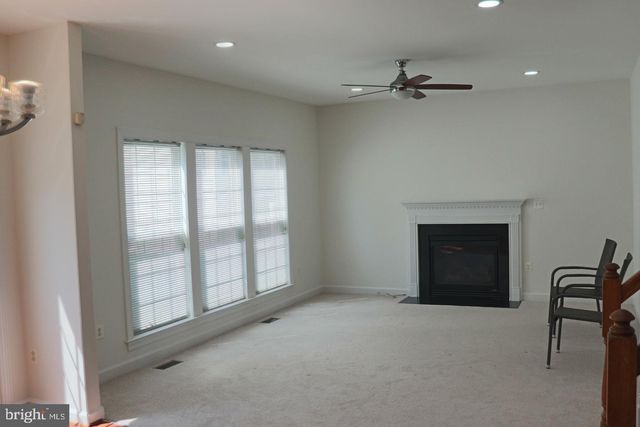 8140 GILROY DR, Lorton, VA 22079