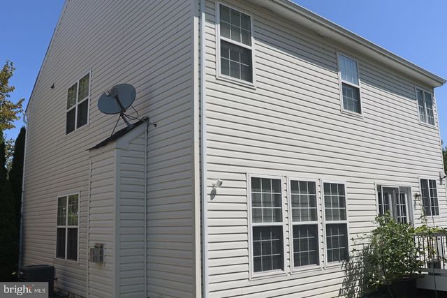 8140 GILROY DR, Lorton, VA 22079