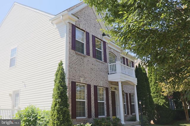 8140 GILROY DR, Lorton, VA 22079