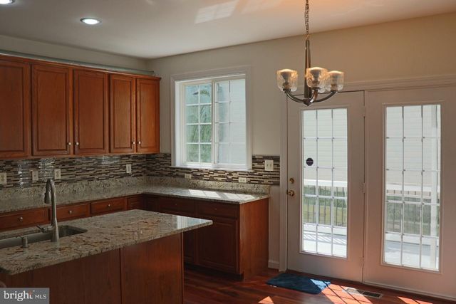 8140 GILROY DR, Lorton, VA 22079