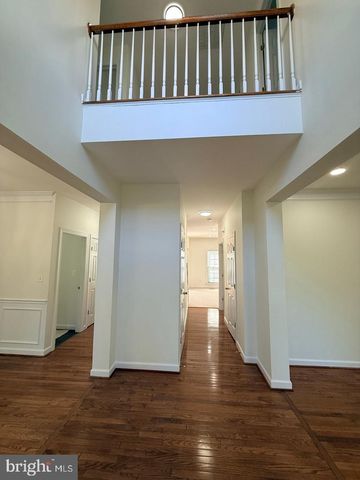 8140 GILROY DR, Lorton, VA 22079