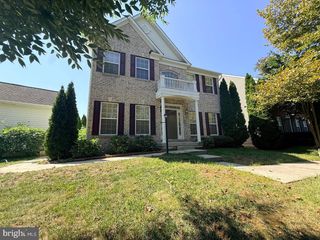 8140 GILROY DR, Lorton, VA 22079