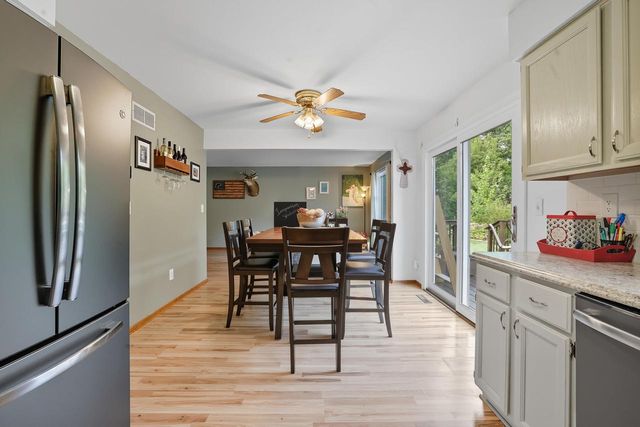 620 Morningside COURT, Saukville, WI 53080