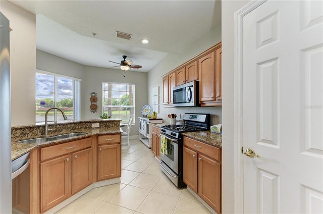 8409 MIRAMAR WAY 102, Lakewood Ranch, FL 34202