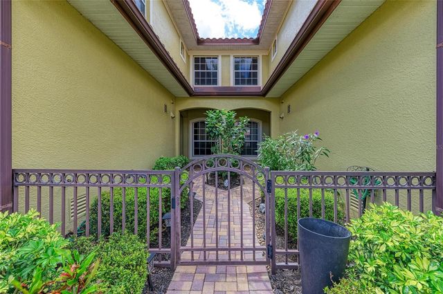 8409 MIRAMAR WAY 102, Lakewood Ranch, FL 34202