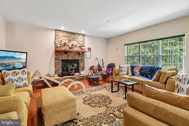 8507 SHORTHILLS DR, Clinton, MD 20735