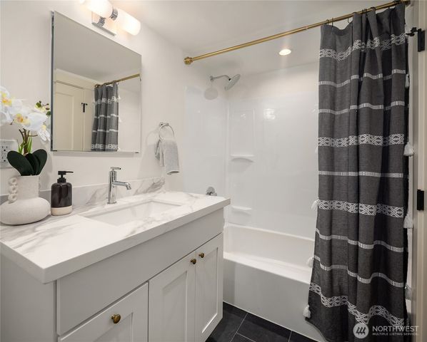 11429 Glendale Way S, Burien, WA 98168