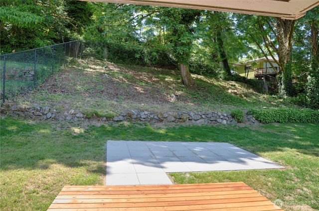 11429 Glendale Way S, Burien, WA 98168