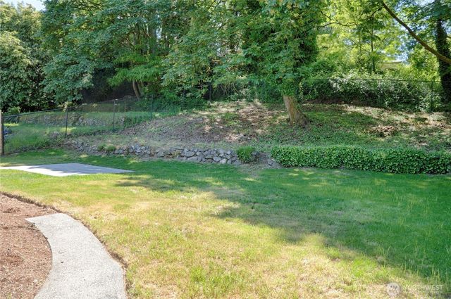 11429 Glendale Way S, Burien, WA 98168